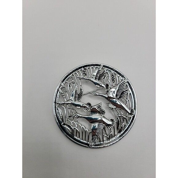 Vintage Sarah Coventry Brooch Pin Round Ducks Birds Fowl Silver Tone - Picture 5 of 13